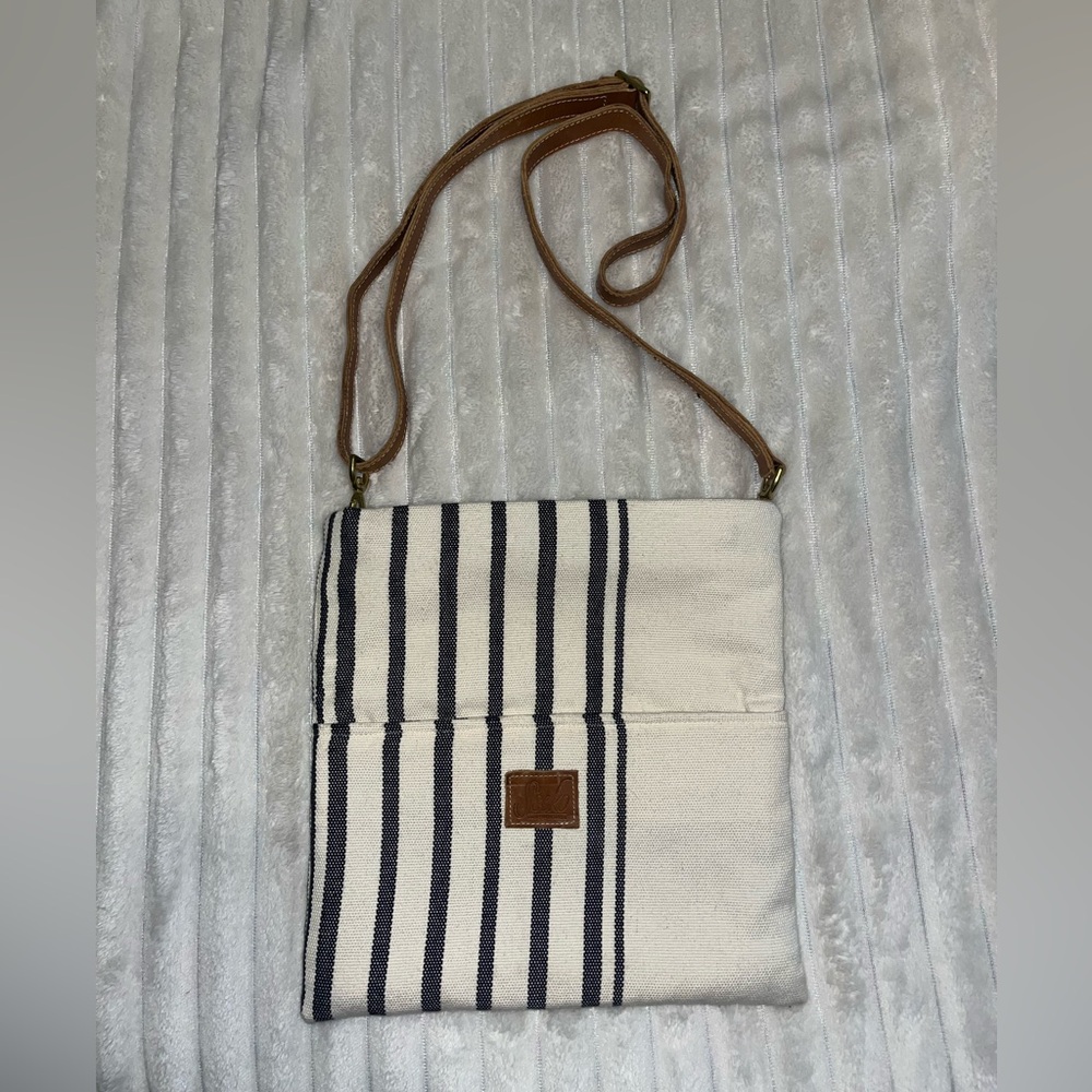 Sseko Designs Convertible Foldover Crossbody in Woven Stripe • 11" x 10 ½" x 1”